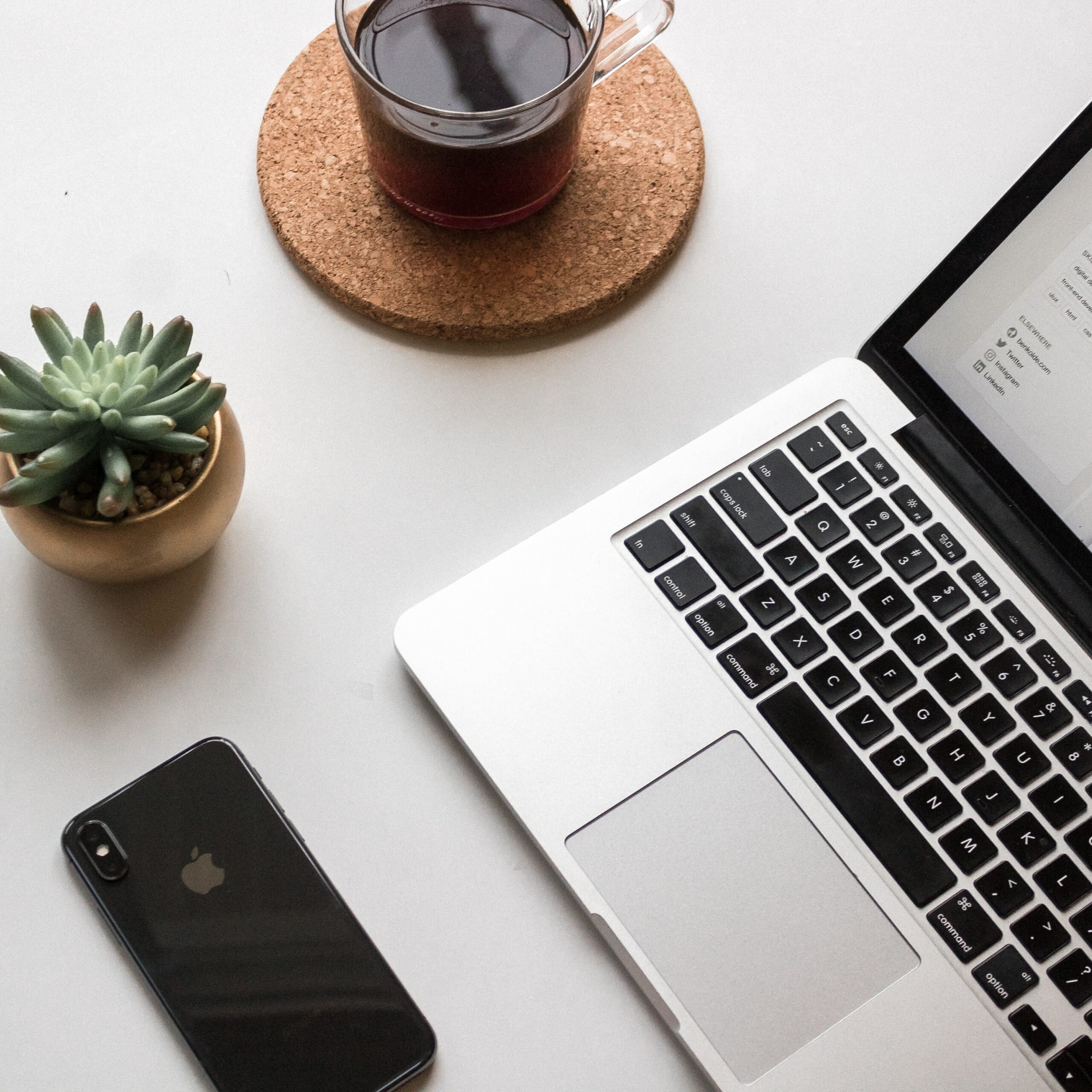 Send your Corporate Digital Mails in a uniform way